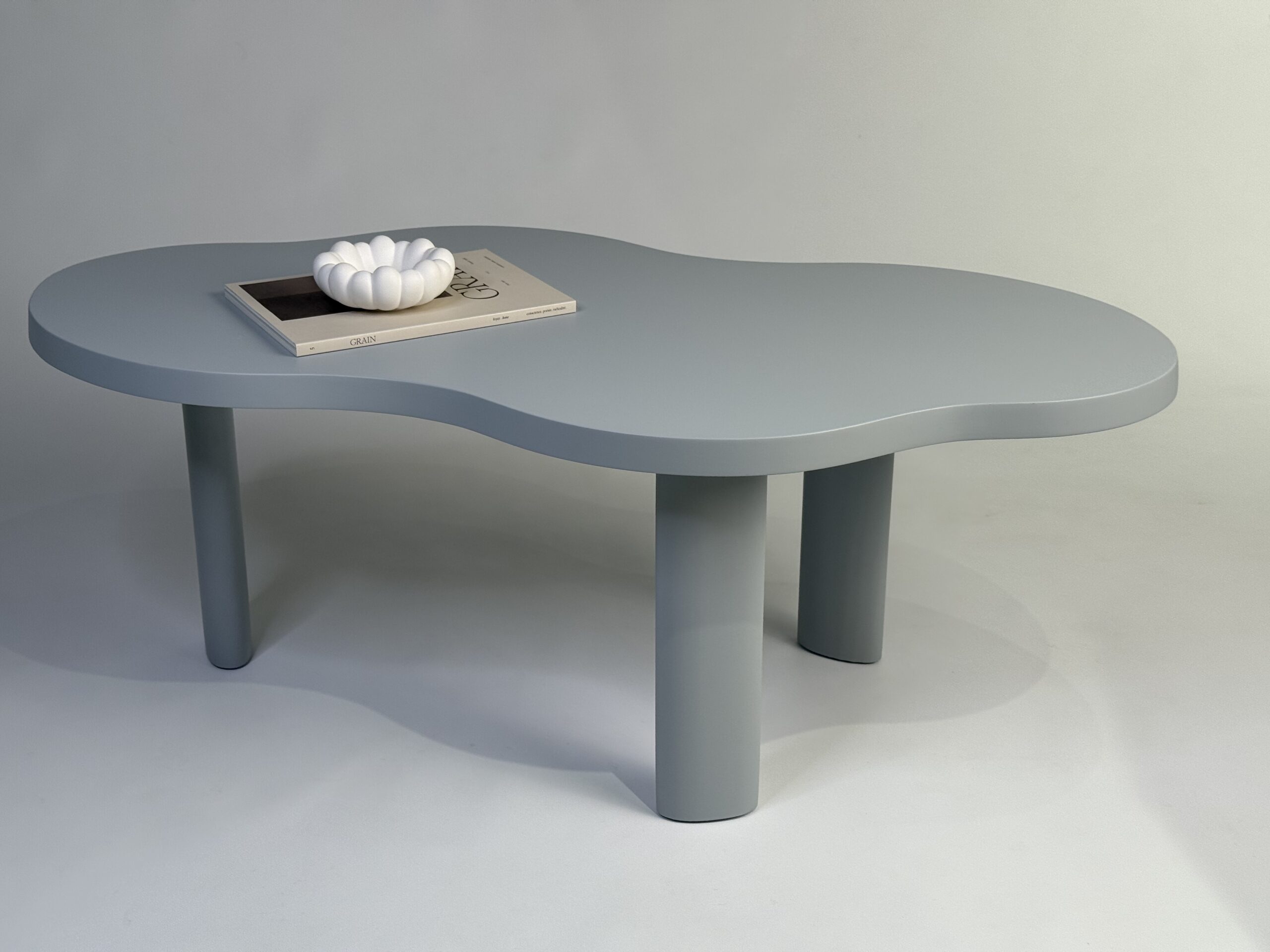 Orgaanilise kujuga kohvilaud Lago by MATÍ - helesinine - Image 3